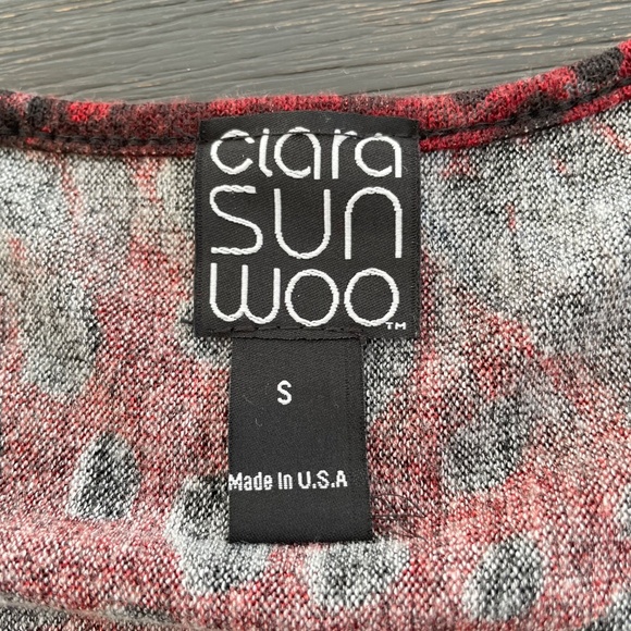 CLARA SUNWOO Size Small Lightweight Sweater Abstract Animal Print Red Black Blue - Picture 3 of 5